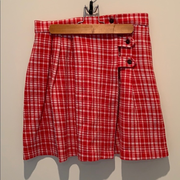 3/$25 Red and white plaid mini skirt - Picture 1 of 3